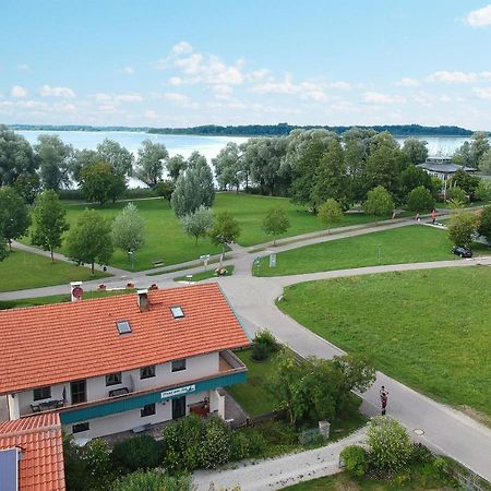 Ferienwohnungen Haus Am See Бернау-ам-Кимзее Экстерьер фото