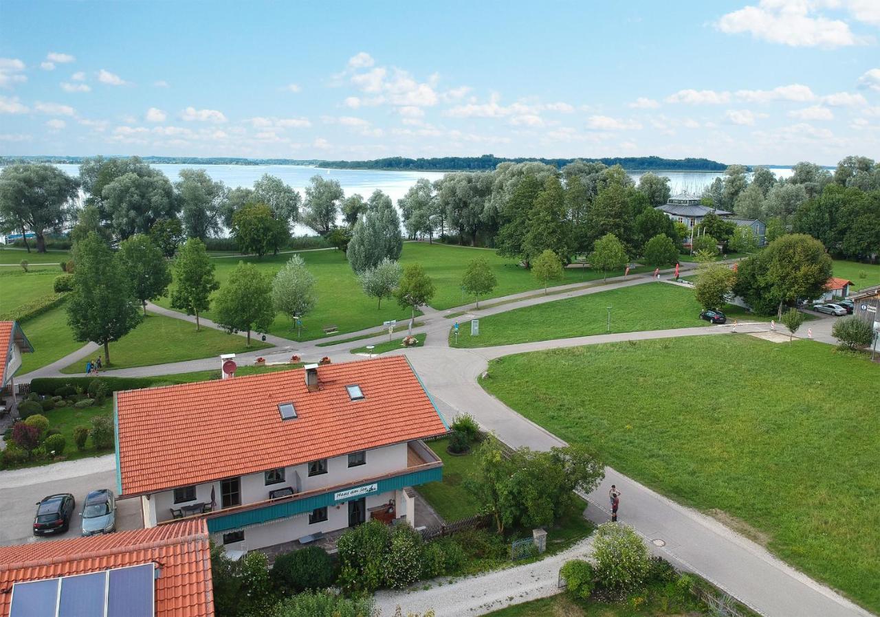 Ferienwohnungen Haus Am See Бернау-ам-Кимзее Экстерьер фото